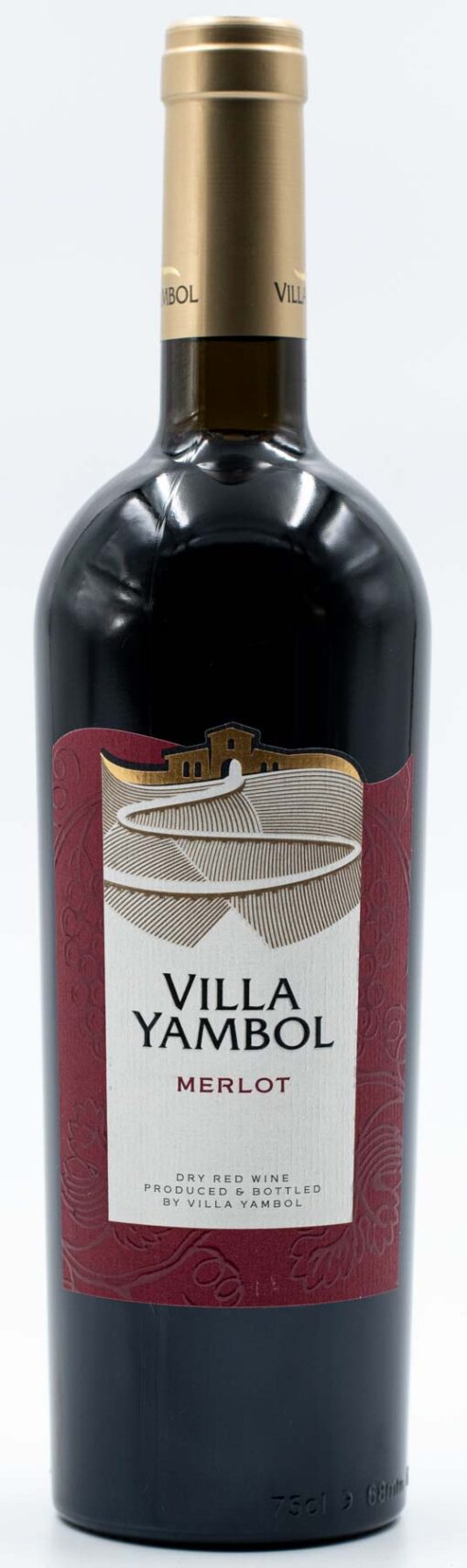 Fľaša bulharského červeného vína Villa Yambol Merlot s elegantnou etiketou.